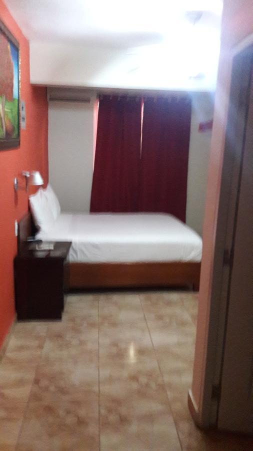 Hotel Samana Spring ภายนอก รูปภาพ